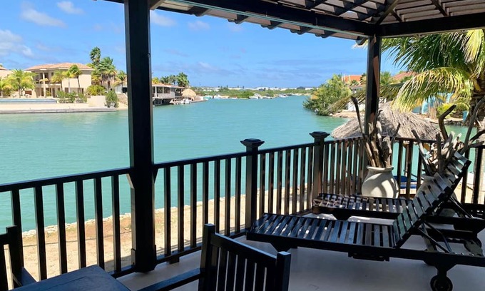Kralendijk House | Casa Cascaya - Amazing Views With Large Porch!