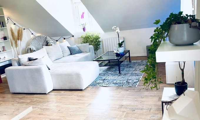 Le Marais Apartment | Vrbo Property