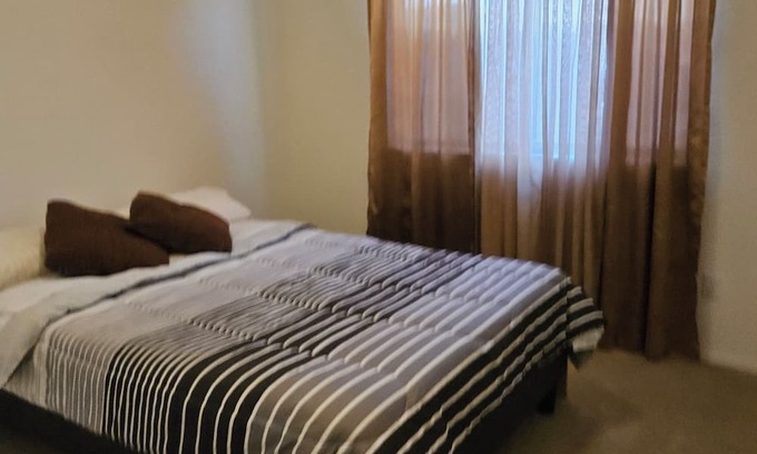 Anthem House | Cozy retreat in the heart of Arizona with mountain views & other activities.
