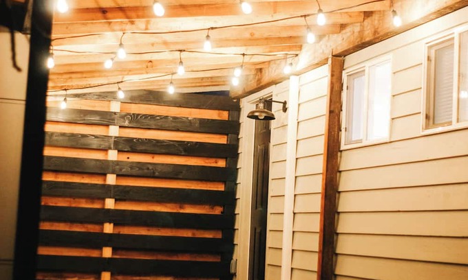 Ferndale Cabin | Modern tiny home in Ferndale. Pet-friendly!