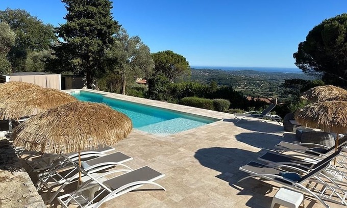 Magagnosc Condo | Grand Gîte 7 Personnes Avec Accès Piscine Partagée