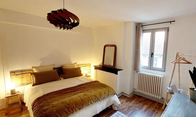 Auxerre Apartment | Appartement Cosy Hyper Centre Auxerre - La Croix au Maître - 1 Chambre 2-4 Pers