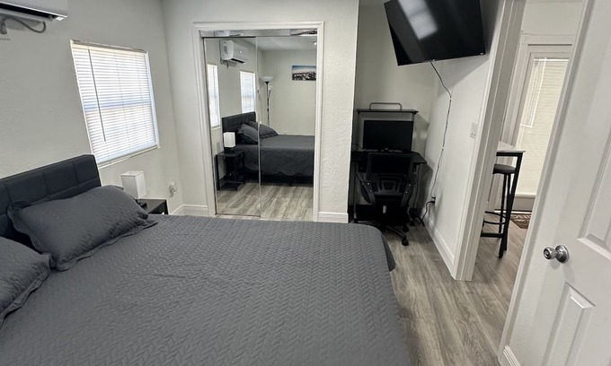 Southwest Apartment | Cozy guesthouse with AC and WiFi in wonderful area