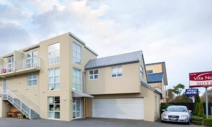 Upper Riccarton Hotel | Vita Nova Motel