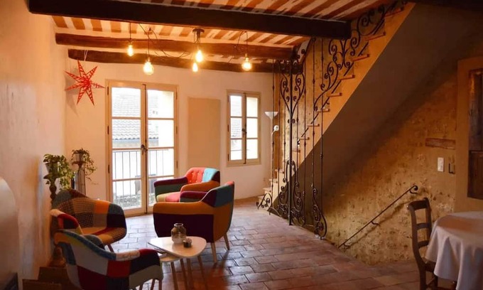 Courthezon Apartment | Homerez - Beautiful apartement for 4 ppl. with terrace at Courthézon