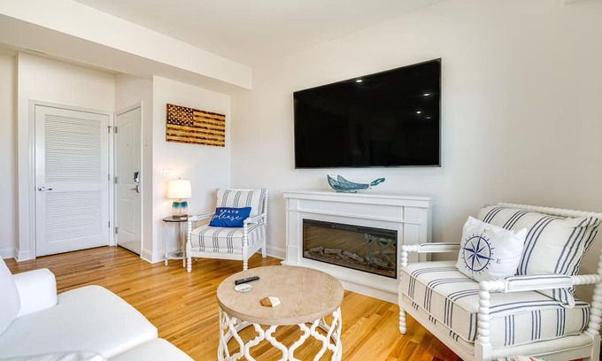 Seaside Heights Condo | Seaside Heights Condo w/ Balcony & Beach Access!