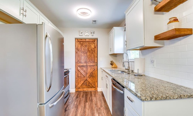 Clemson Cottage | Dog-Friendly Clemson Cottage < 1 Mi to University!