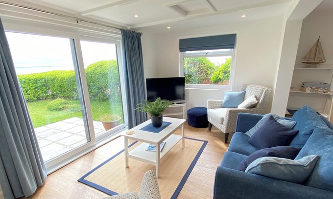 Bouvet Island House | Newly refurbished two bed chalet with spectacular sea views over Whitsand Bay.