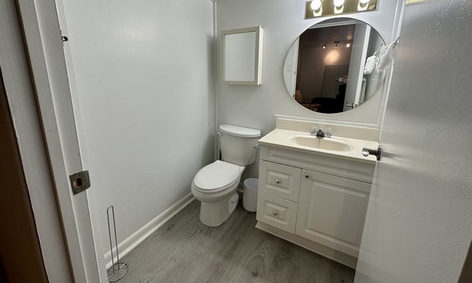 Hamilton House | Entire home in Dundas