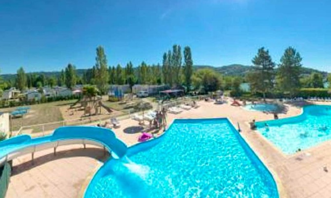 Condrieu House | Homerez - Beautiful bungalow for 5 ppl. with shared pool and terrace at Condrieu