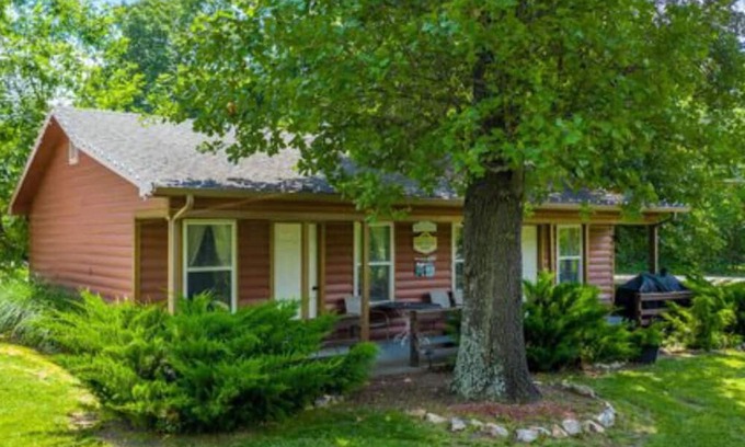 Cleora Cabin | The Mockingbird Cabin