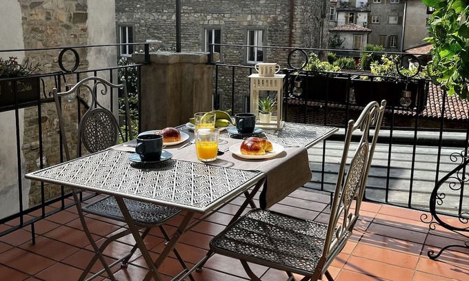 Bergamo Apartment | Vrbo Property