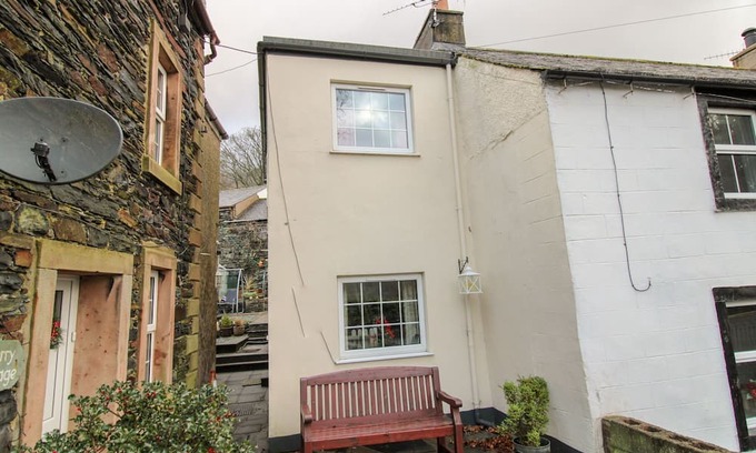 Threlkeld Cottage | Threlkeld Cottage, Threlkeld - a cottage that sleeps 3 guests in 1 bedroom