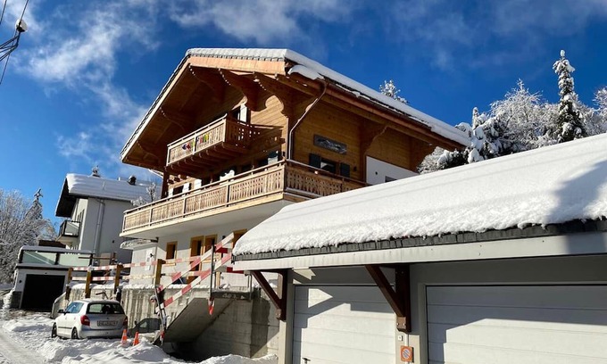 Les Posses-sur-Bex Apartment | Homerez - Appartement 1 km away from the slopes for 2 ppl. with balcony at Gryon