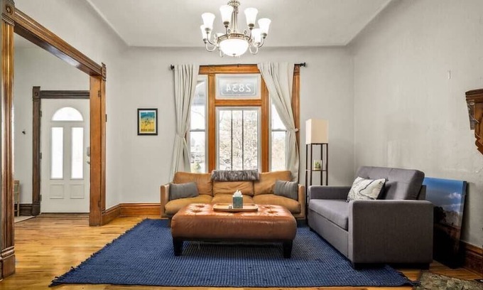 Whittier House | Victorian Escape, 3BR/2BA 30+Day, Whittier