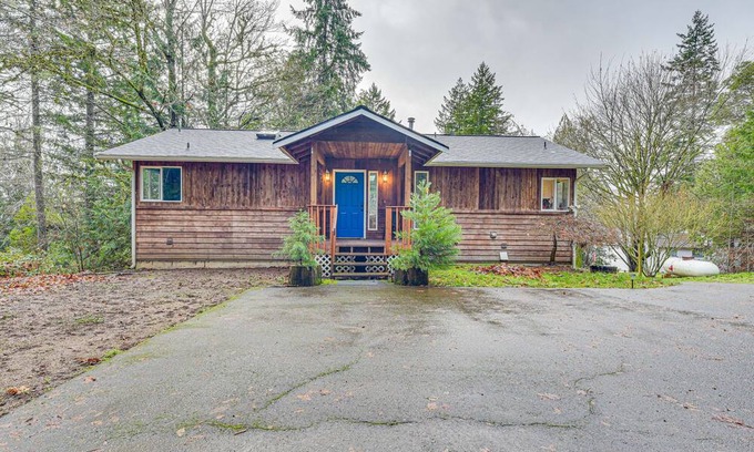 Agate House | Serene Shelton Home - Puget Sound Access!
