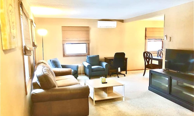 Keewaydin Apartment | Cozy 2nd Floor Apt Near Lake Nokomis!