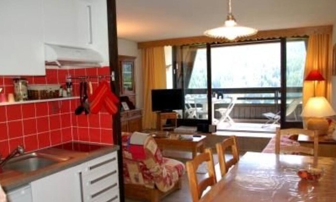 Villard-de-Lans Apartment | Holiday Apartment "6 Pers - Villard De Lans" with Mountain View, Balcony & Wi-Fi