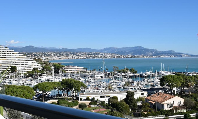 Villeneuve Loubet Beach Apartment | Studio Tout Confort Marina Baie des Anges Avec vue Exceptionnelle