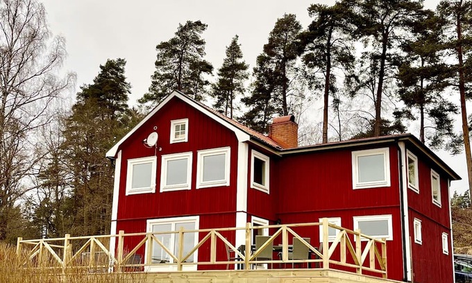 Vreta Kloster House | Flemma Gård The lake view with sauna