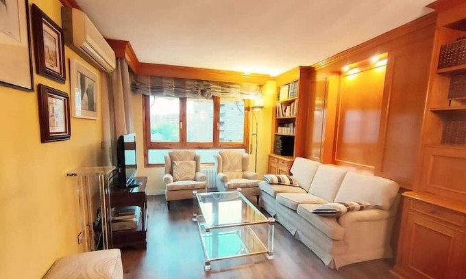 Zaragoza Apartment | The Elegance of the Center