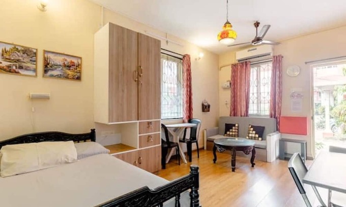Benaulim Apartment | Ground Floor Studio | W/Pool | 15 Min Walk To Beach