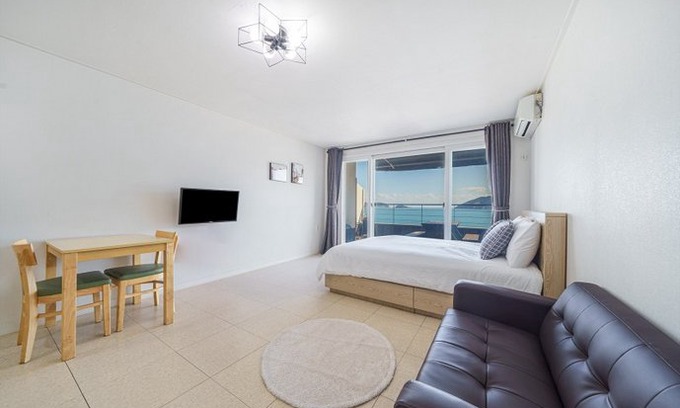 Geoje House | Geoje Island The Climb Spa Pension