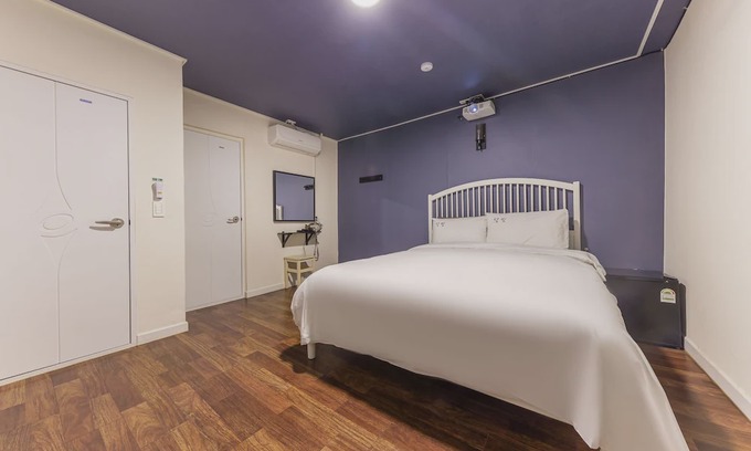 Suwon Hotel | Suwon (Yeonghwa-dong) Dalbit Motel