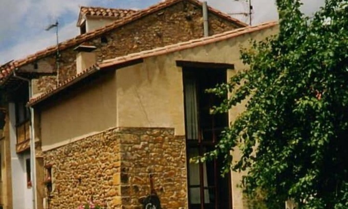 Buelles Cottage | Buelles: Cottage, quality and warmth between the mountains and the sea
