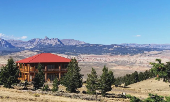 Dubois House | The Lodge at Arcady Ridge Ranch, Sleep 6-14, Mountain Views, NEW SAUNA!