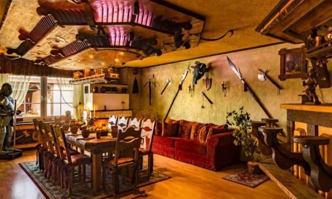Falkenhagen House | NEW! Knights' hostel to the falcon