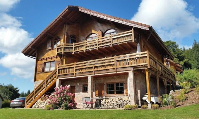 Le Grand Valtin Ski Chalet | Large 4* chalet in Grand Valtin near Gérardmer 7 bedrooms-4 bathrooms, 4 WC