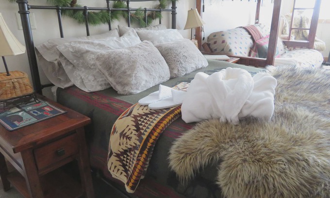 Parshall Apartment | Self care Spa amenities Remote wilderness location no crowds.nAdequate vehicle!