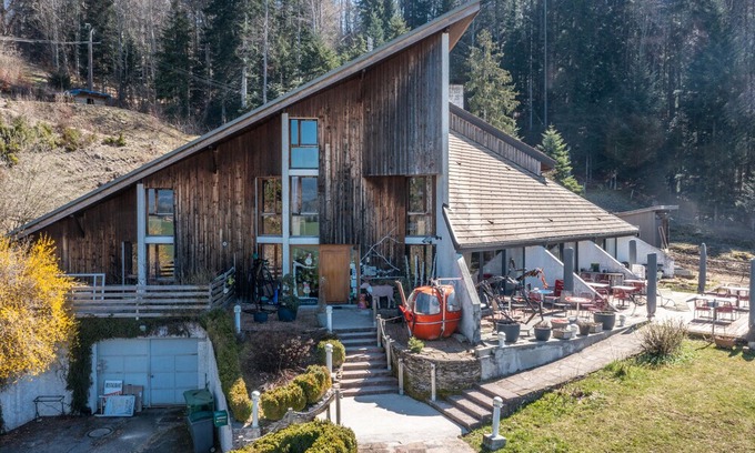 Bogeve Apartment | Holiday Apartment "Gîte Le Jorat - Appartement C" with Private Terrace & Wi-Fi