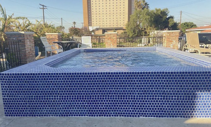 Centro Carretera House | Located one block from Rosarito Beach Hotel, beach, clubs, shops and more.