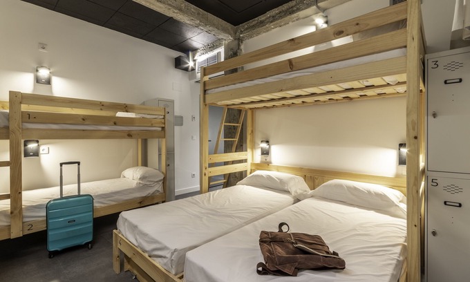 Zabala Hostel | Ekoos Hostel, Bilbao Eko Hostel