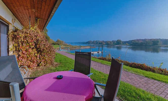 Rietzmeck House | Elbterrassen zu Brambach