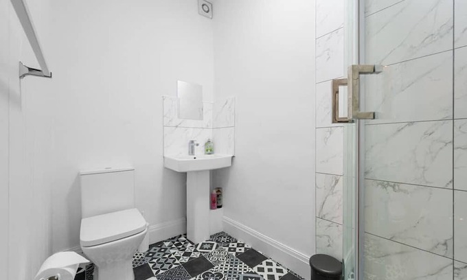 Rawtenstall House | Stylish Four Bedroom Home: Lancashire