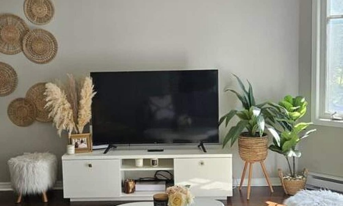 Aylmer Apartment | Boho Retreat – 3BD Condo. Close to Ottawa