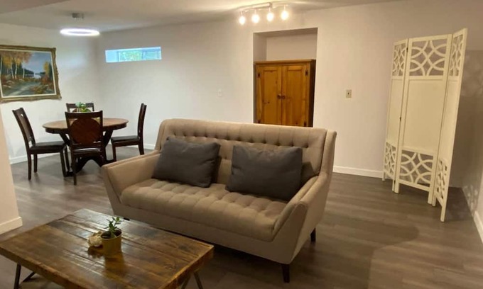 Guildford Apartment | cozy semi-basement suite, Located in a quite neighbourhood.