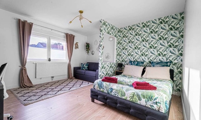 Woippy Bed & Breakfast | Private room 22m² + Sofa bed - WIFI - 120m² - France