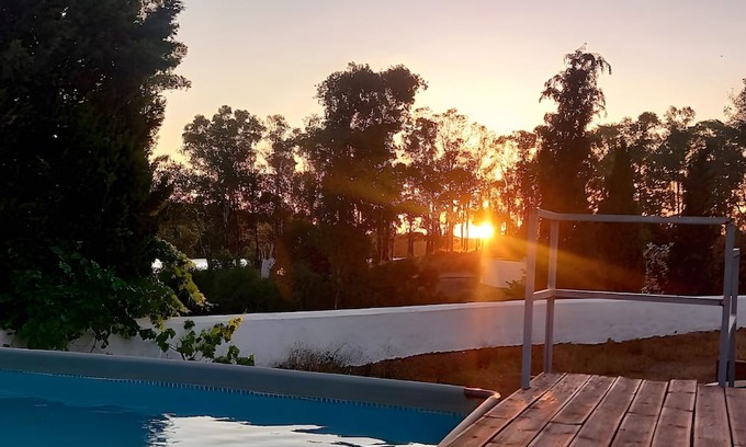 Corte do Pinto Apartment | Room 'Lareira' with Shared Pool, Wi-Fi and Air Conditioning