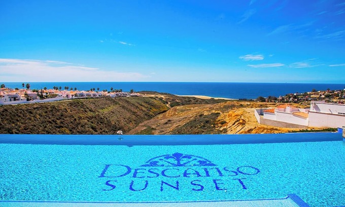 Playas de Rosarito Villa | Villa Sunset, 2 bedroms, 2 bathrooms, swimming pool, jacuzzi