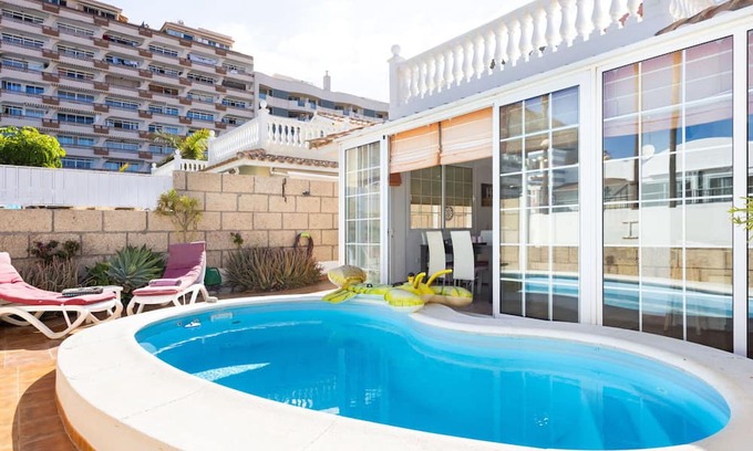 Palm-Mar House | Beautiful villa for 8 people with WIFI, A/C, private pool, TV, terrace and parking