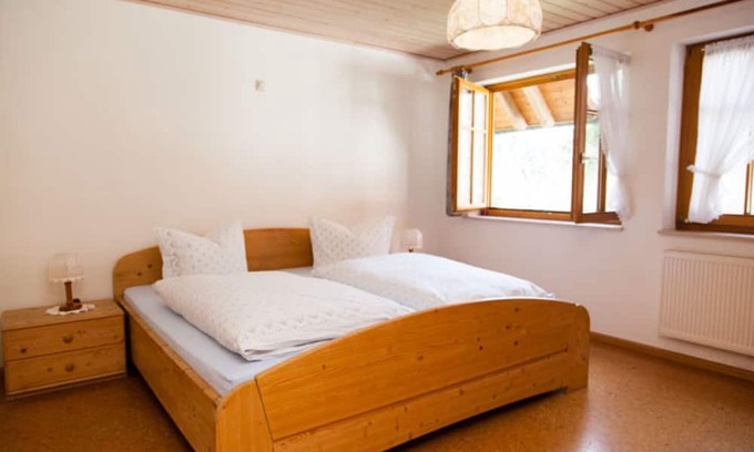 Muehlenbach Apartment | Apartment 'Ferienwohnung Schwalbennest' with Mountain View, Balcony and Wi-Fi