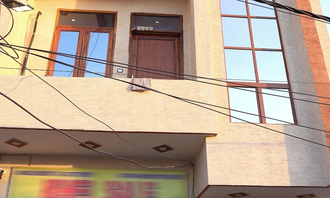 Meerut House | Homestay For Guest in Meerut 2-bedroom house in fabulous Meerut WiFi AC