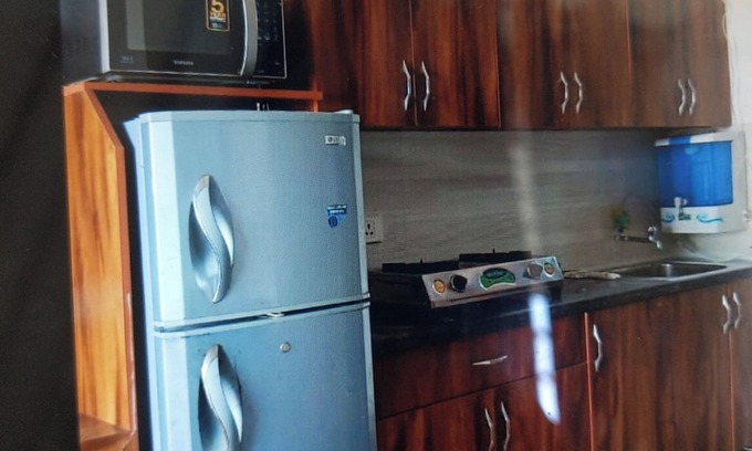 Greater Noida Apartment | Soothing apartment with AC in Greater Noida, apartment with all luxury amenities