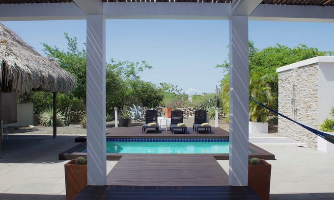 Sint Willibrordus Villa | Villa Aurora, very private with own swimming pool and garden with a top view!