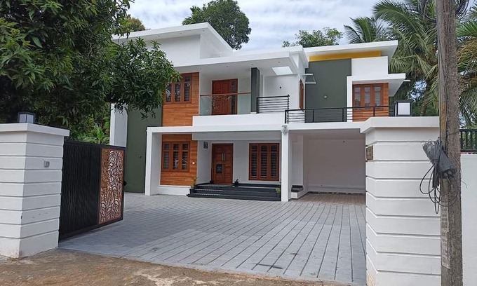 Chengannur Villa | Ethereal Retreatn4-bedroom villa in delightful Chengannur with WiFi, AC
