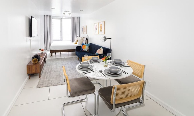 Midtown East Apartment | Manhattan loft Studio located Midtown NYC! #303